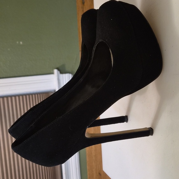Steve Madden Black Women's Heels - Picture 2 of 5